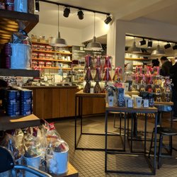 Chocolate Company - The store