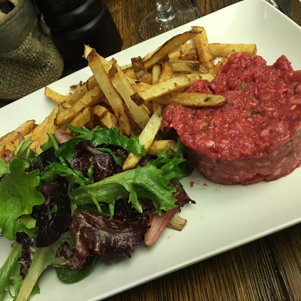 The Place to... - Beef tartare, chips and a bit of greens. - French Near Me - Paris, 75