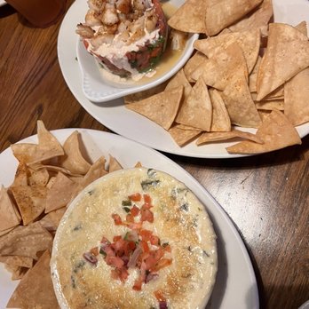 Marie Callender's - Cheesy Spinach and Artichoke Dip + Fresh Avocado and Shrimp Stack - American Near Me - Monterey Park, California
