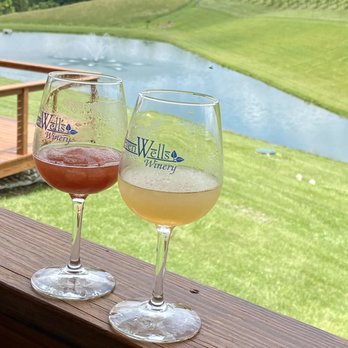 Seven Wells Winery - Peach n white wine slushy & Peach n Blackberry slushy - Wineries Near Me - California, Kentucky Seven Wells Winery - Peach n white wine slushy & Peach n Blackberry slushy - Wineries Near Me - California, Kentucky