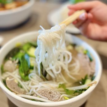 Pho Show - Rare steak Beef Balls Pho - Vietnamese Near Me - Culver City, California Pho Show - Rare steak Beef Balls Pho - Vietnamese Near Me - Culver City, California