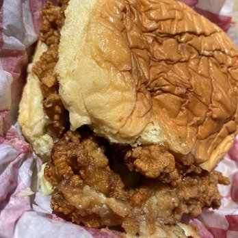 Captain's Kitchen - Oyster burger - Seafood Near Me - Atlantic Beach, North Carolina