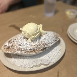 Riggins Crabhouse - Berry cobbler.