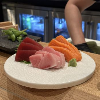 Nori Bar - Nine piece sashimi plate - Sushi Bars Near Me - Honolulu, Hawaii Nori Bar - Nine piece sashimi plate - Sushi Bars Near Me - Honolulu, Hawaii