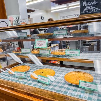 Saunderskill Farm Market - Inside, baked goods, pastries - Bakeries Near Me - Accord, New York Saunderskill Farm Market - Inside, baked goods, pastries - Bakeries Near Me - Accord, New York