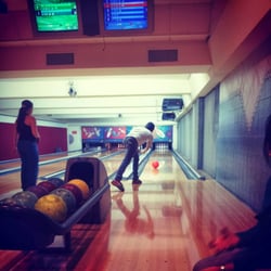 Paloko Bowling - Jugando Bowling