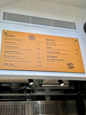 Eat Momo by null