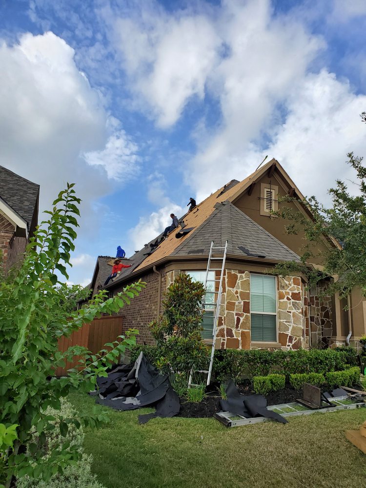 Slide of R&S Roofing