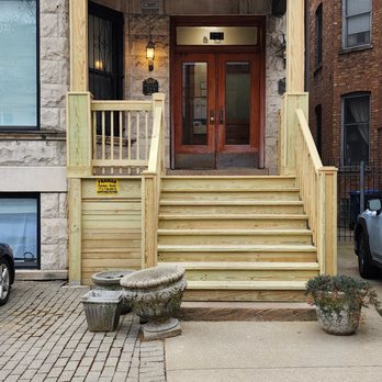 Framar Porches - Front porch 3 - General Contractors Near Me - Chicago, Illinois