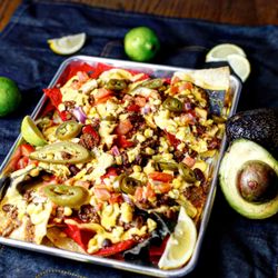 Mad For Chicken - Mad chili nacho