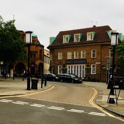 Paolo's Restaurant - Convenient and central location (St Giles)
