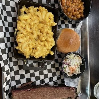 518 Smokehouse - Sliced brisket - Smokehouse Near Me - Chapin, South Carolina