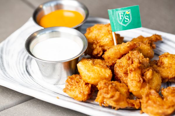 Fairway Social Trilith by null