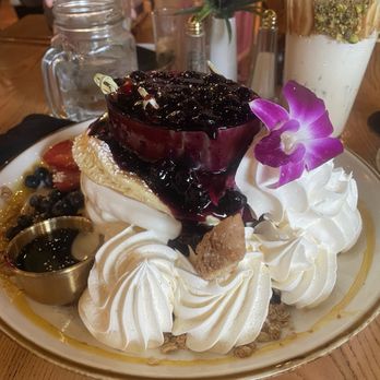 Bistrology - Berry pancakes - Breakfast & Brunch Near Me - Miramar Beach, Florida Bistrology - Berry pancakes - Breakfast & Brunch Near Me - Miramar Beach, Florida