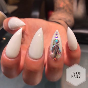 Titanium Nails & Spa - Nail Salons Near Me - Toronto, Ontario