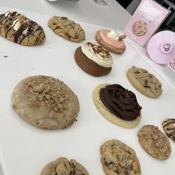 Crumbl - Eastvale - Bakeries Near Me - Eastvale, California