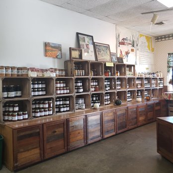 Catoctin Mountain Orchard - Right side of the market with canned fruits and spreads! - Fruits & Veggies Near Me - Thurmont, Maryland Catoctin Mountain Orchard - Right side of the market with canned fruits and spreads! - Fruits & Veggies Near Me - Thurmont, Maryland