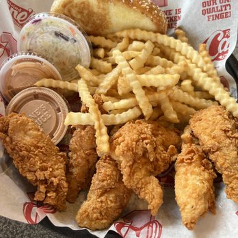 Raising Cane's Chicken Fingers - Chicken Finger Combo - Chicken Shop Near Me - Fort Smith, Arkansas