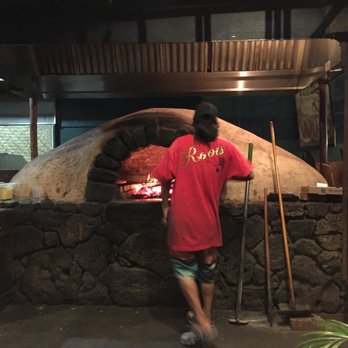 Flatbread Company - Pizza Near Me - Paia, Hawaii
