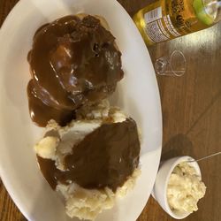 Griffith Tavern - Cold meatloaf with cold mashed potatoes with jelled gravy because it's COLD! The Mac n Cheese is refrigerated cold.