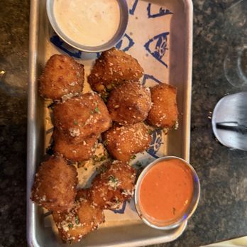 Topgolf - Macaroni bites - American Near Me - Farragut, Tennessee Topgolf - Macaroni bites - American Near Me - Farragut, Tennessee
