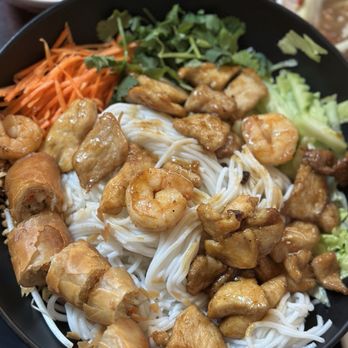 Elephant Thai Cuisine - N3 - vermicelli salad - Salad Near Me - Maplewood, Minnesota Elephant Thai Cuisine - N3 - vermicelli salad - Salad Near Me - Maplewood, Minnesota
