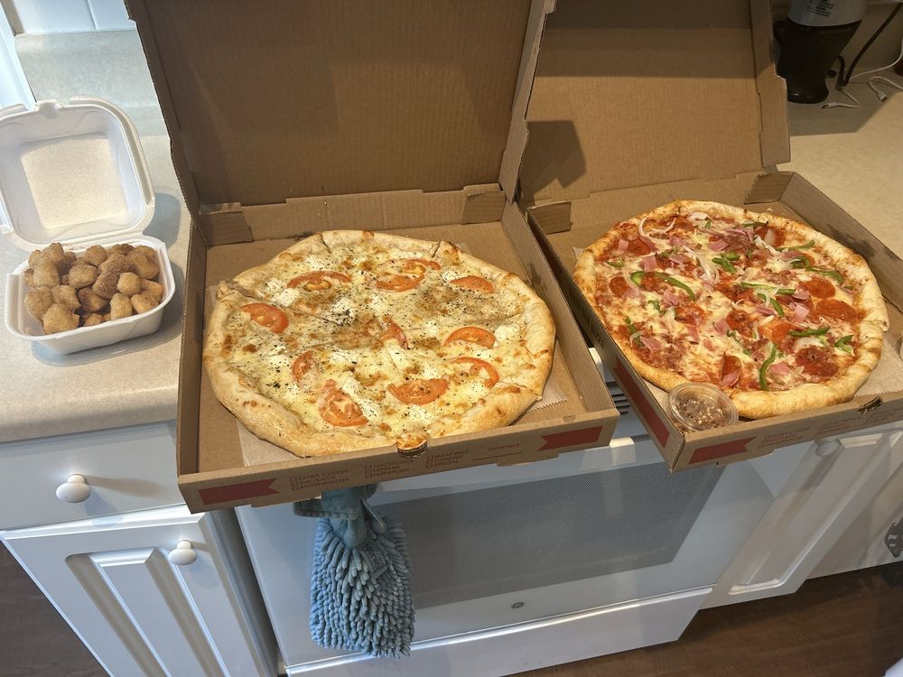 Pico De Gallo Pizza Logo