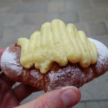 Pasticceria Rizzardini - Patisserie/Cake Shop Near Me - Venezia, VE