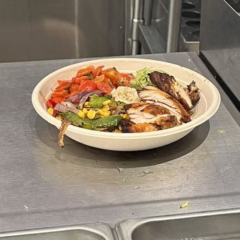 Just Salad - Chicken Fajita Bowl - Salad Near Me - Winter Park, Florida Just Salad - Chicken Fajita Bowl - Salad Near Me - Winter Park, Florida