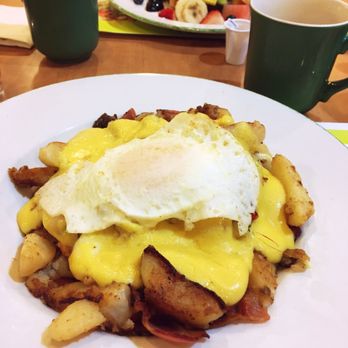 Cora - Poutine déjeuner - Breakfast & Brunch Near Me - Montreal, Quebec