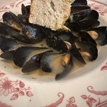 Carbonara - Mussels in white wine sauce - Italian Near Me - Arlington, Virginia