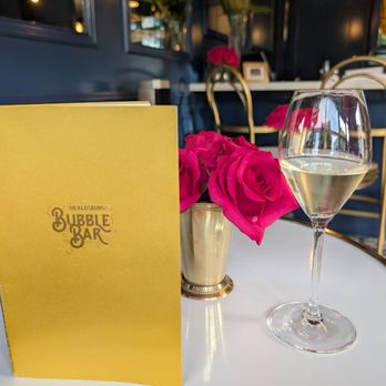 Healdsburg Bubble Bar - The decor is brilliant - Champagne Bars Near Me - Healdsburg, California