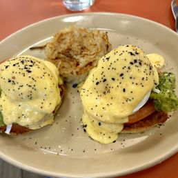 Smashed Avocado Benny