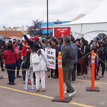 Jollibee - Chicken Shop Near Me - Edmonton, Alberta