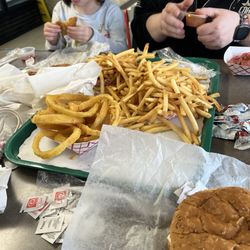 Jasmine's Famous Roast Beef & Seafood - Fried onion rings and roast beef