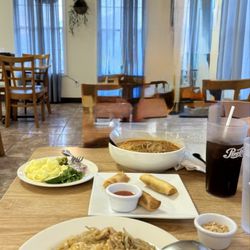 Roots Asian Restaurant - Pad Thai, Chicken Curry, Spring Rolls