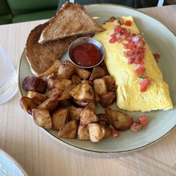 Orchid Brunch - South Western Omlette Queso fresco, chorizo, pico, sliced jalapeños, sautéed onions, and cilantro - Breakfast & Brunch Near Me - Livonia, Michigan Orchid Brunch - South Western Omlette Queso fresco, chorizo, pico, sliced jalapeños, sautéed onions, and cilantro - Breakfast & Brunch Near Me - Livonia, Michigan