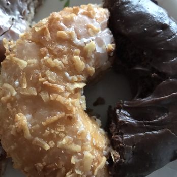 Donut King - Donuts Near Me - Minneola, Florida
