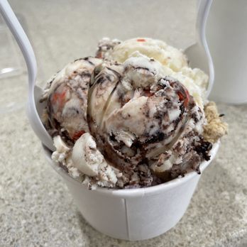 Sundays Ice Cream - Three-scoop cup - Ice Cream & Frozen Yogurt Near Me - Rockport, Massachusetts Sundays Ice Cream - Three-scoop cup - Ice Cream & Frozen Yogurt Near Me - Rockport, Massachusetts