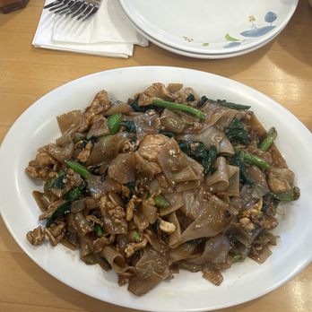 Mix Bowl Cafe - 31. Pad See Ew - Thai Near Me - Pomona, California Mix Bowl Cafe - 31. Pad See Ew - Thai Near Me - Pomona, California