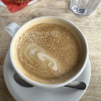 Fratelli Cafe - Vanilla Latte - Coffee & Tea Near Me - Los Angeles, California