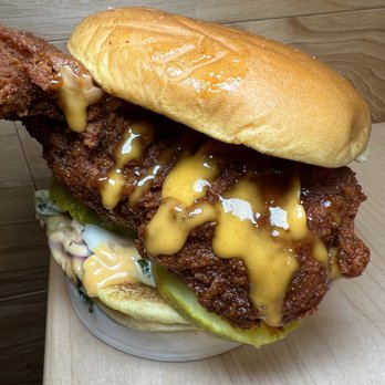 Dave's Hot Chicken - Chicken Shop Near Me - New York, New York