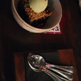 Niu Kitchen - Sponge cake - Catalan Near Me - Miami, Florida