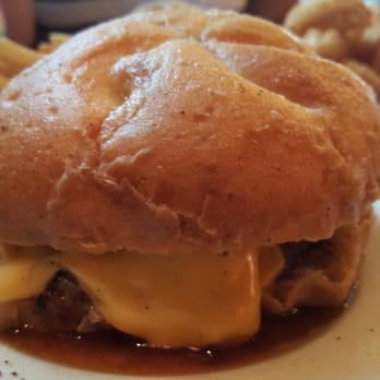 Brennan & Carr - Gargiulo Burger - American Near Me - Brooklyn, New York