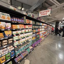 MOM's Organic Market