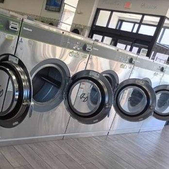 Wash Smart Laundry - Laundromat Near Me - West Chicago, Illinois Wash Smart Laundry - Laundromat Near Me - West Chicago, Illinois