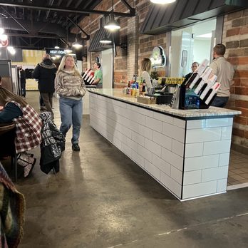 The Workshop Food Hall and Bar - Walk-up ordering - Bars Near Me - Rochester, Minnesota