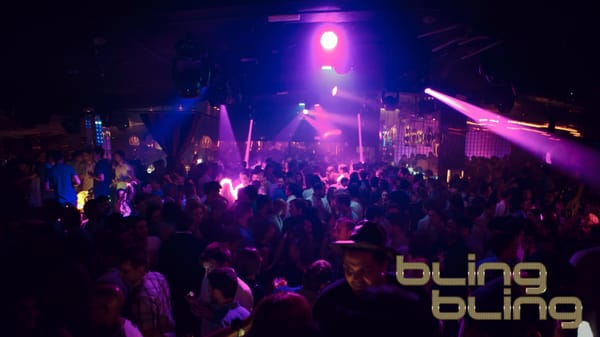 Bling Bling Barcelona by null