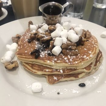 Bea Bea's - Oreo marshmallows pancakes smores - Coffee & Tea Near Me - Burbank, California
