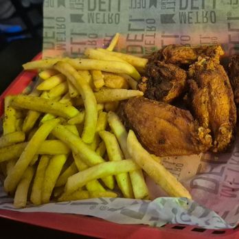 BLVD Brunch Lunch Vibes Dinner - Breakfast & Brunch Near Me - Southfield, Michigan